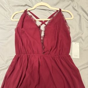 Burgundy long sleeveless chiffon maxi dress